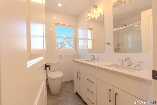 4 Robins Square East, Norwalk, CT 06854