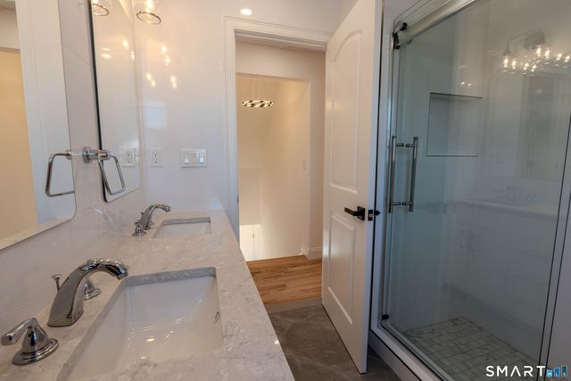 4 Robins Square East, Norwalk, CT 06854