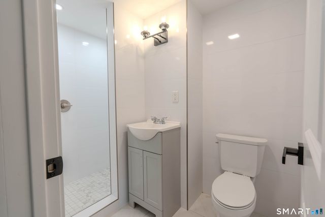 4 Robins Square East, Norwalk, CT 06854