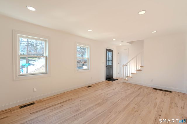 4 Robins Square East, Norwalk, CT 06854