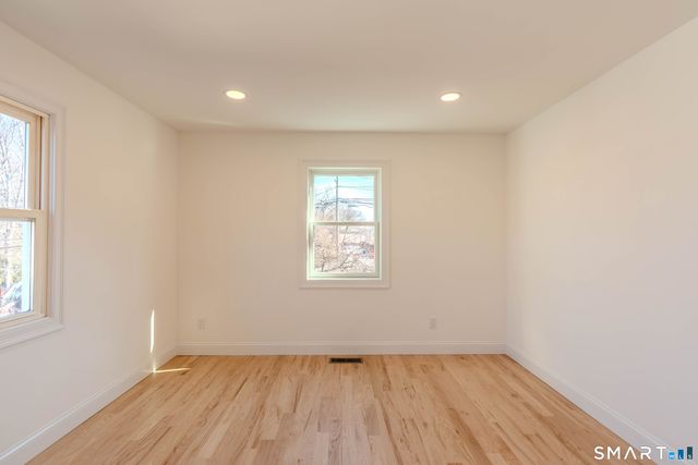 4 Robins Square East, Norwalk, CT 06854