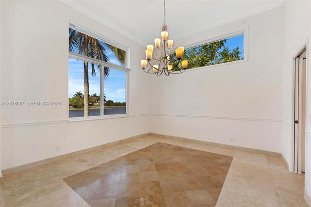 1666 Victoria Pointe Cir, Weston, FL 33327