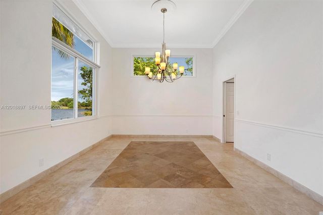1666 Victoria Pointe Cir, Weston, FL 33327