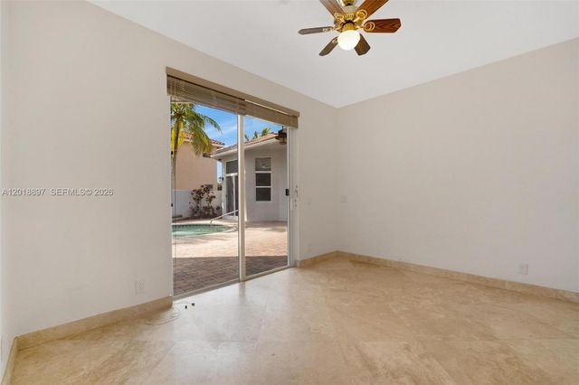 1666 Victoria Pointe Cir, Weston, FL 33327