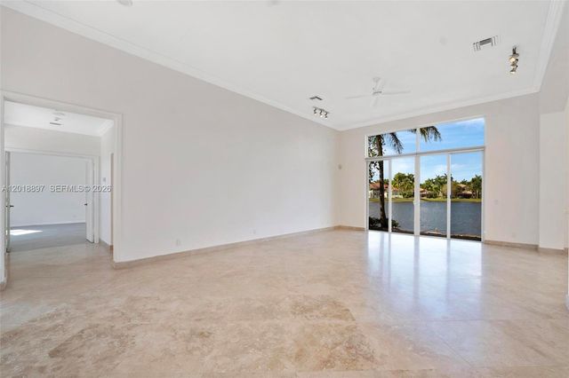 1666 Victoria Pointe Cir, Weston, FL 33327