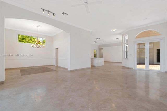 1666 Victoria Pointe Cir, Weston, FL 33327