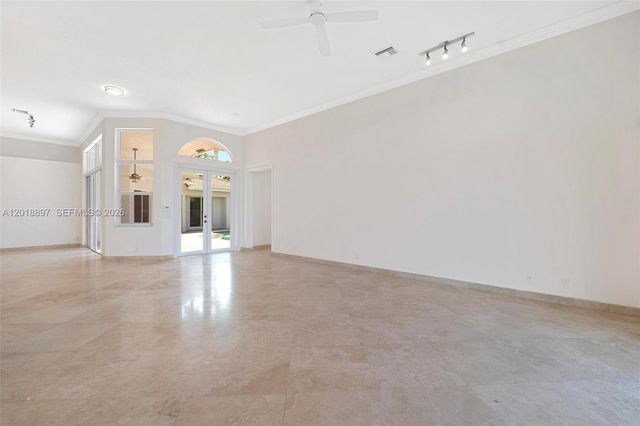 1666 Victoria Pointe Cir, Weston, FL 33327