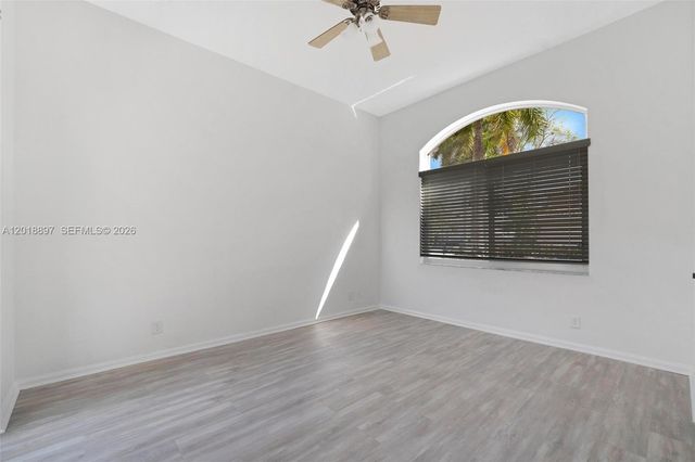 1666 Victoria Pointe Cir, Weston, FL 33327