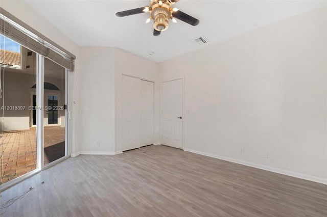 1666 Victoria Pointe Cir, Weston, FL 33327