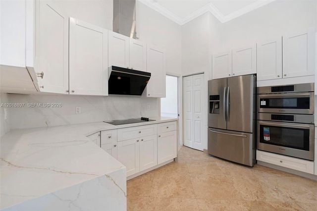 1666 Victoria Pointe Cir, Weston, FL 33327