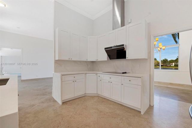 1666 Victoria Pointe Cir, Weston, FL 33327