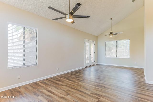 307 S OCEAN Drive, Gilbert, AZ 85233