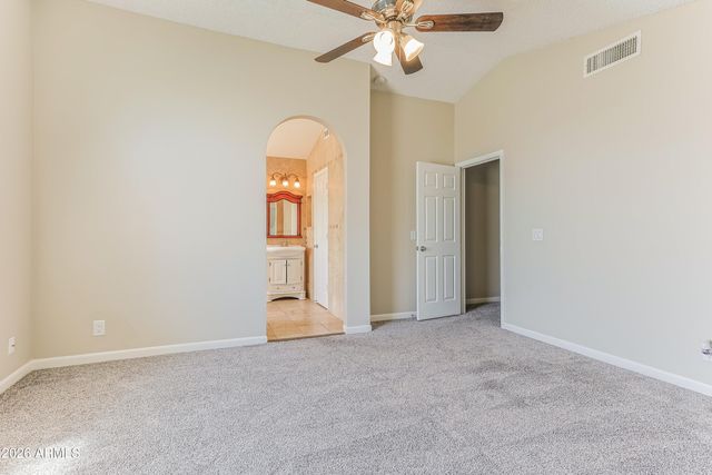 307 S OCEAN Drive, Gilbert, AZ 85233