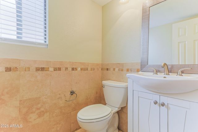 307 S OCEAN Drive, Gilbert, AZ 85233