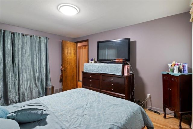 35980 Carlisle Street, Clinton Twp, MI 48035