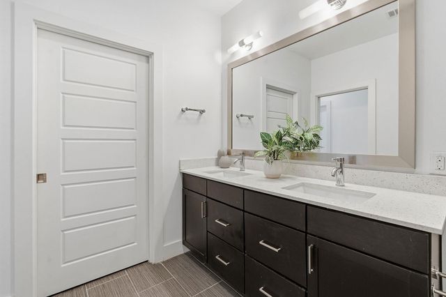 2002 Glen Allen ST 104, Austin, TX 78704