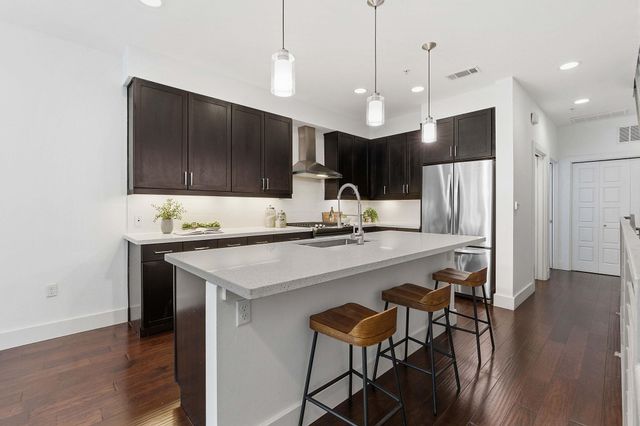 2002 Glen Allen ST 104, Austin, TX 78704