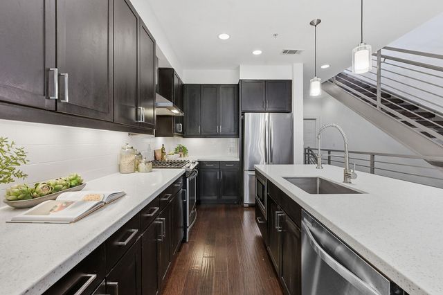 2002 Glen Allen ST 104, Austin, TX 78704