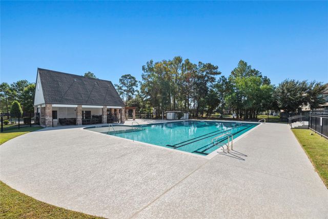 25008 Calais New Court, Kingwood, TX 77339