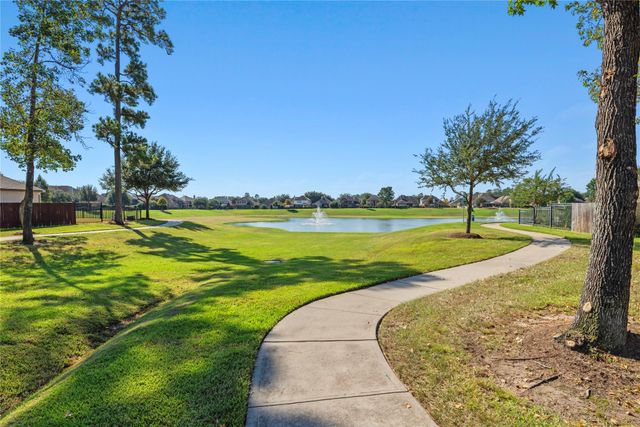 25008 Calais New Court, Kingwood, TX 77339