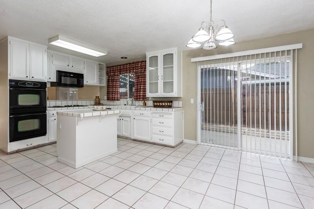 1505 Bandera Ln, Modesto, CA 95355