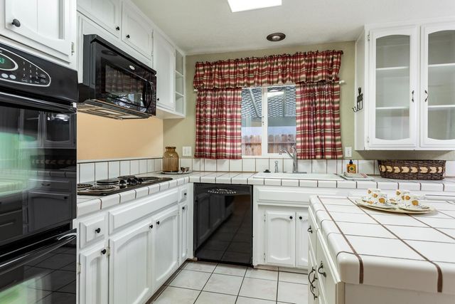 1505 Bandera Ln, Modesto, CA 95355