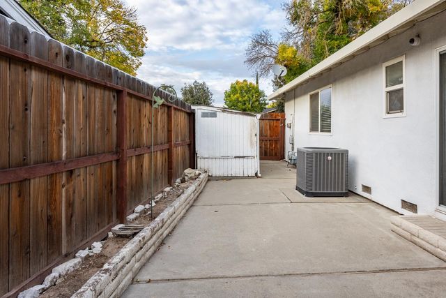 1505 Bandera Ln, Modesto, CA 95355