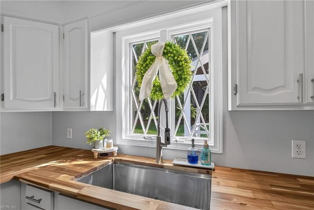 335 Sussex CT, Suffolk, VA 23434