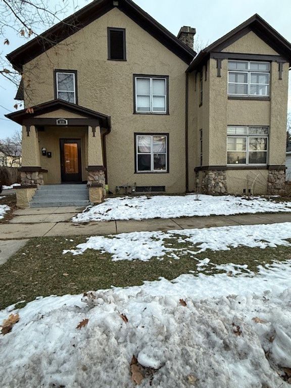 371 Fulton Street 2, Elgin, IL 60120