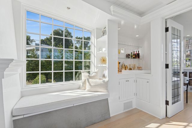 32 Edgewater Hillside, Westport, CT 06880