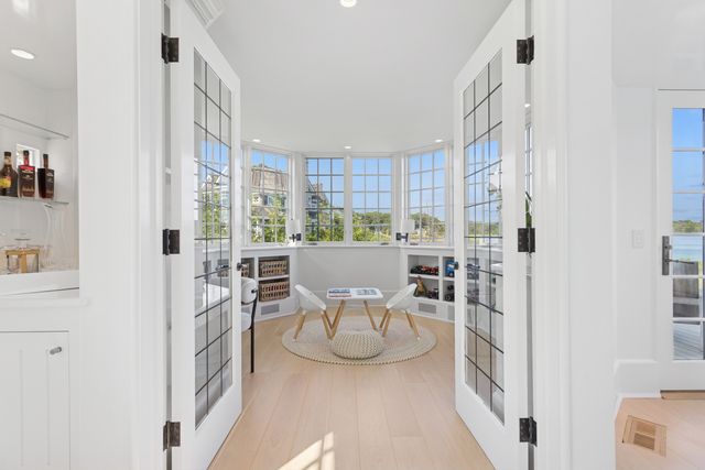 32 Edgewater Hillside, Westport, CT 06880