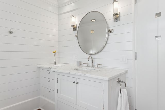 32 Edgewater Hillside, Westport, CT 06880