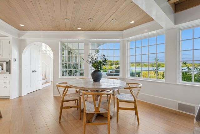 32 Edgewater Hillside, Westport, CT 06880