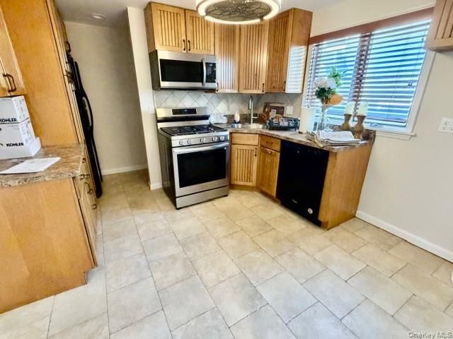 211 W walnut, Long Beach, NY 11561