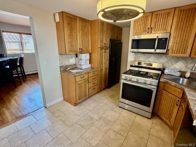 211 W walnut, Long Beach, NY 11561