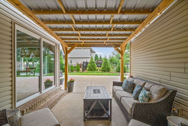 3154 Quincy Ln, Clarksville, TN 37043