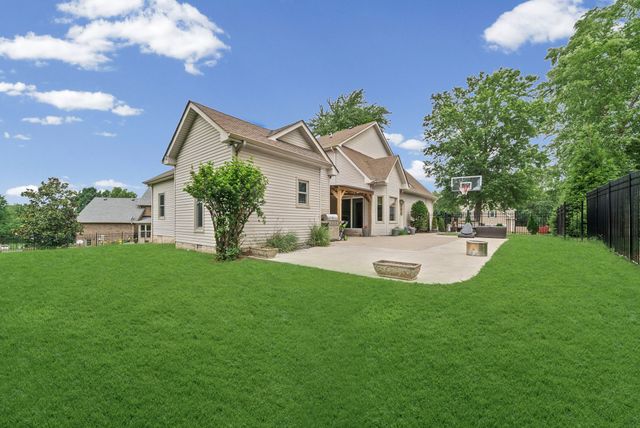 3154 Quincy Ln, Clarksville, TN 37043