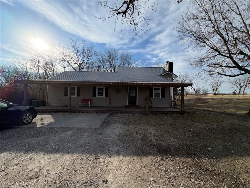 8549 E 116 Highway, Lathrop, MO 64465