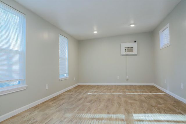 2707 S S Millbend Drive, Spring, TX 77380