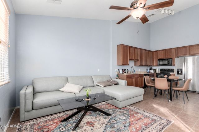 2257 E HUNTINGTON Drive, Phoenix, AZ 85040