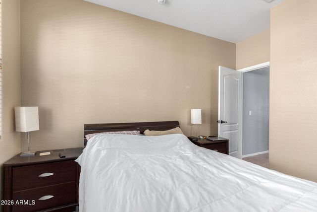 2257 E HUNTINGTON Drive, Phoenix, AZ 85040