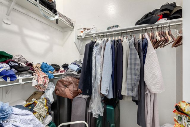 2257 E HUNTINGTON Drive, Phoenix, AZ 85040