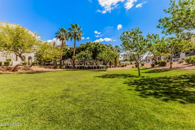 2257 E HUNTINGTON Drive, Phoenix, AZ 85040