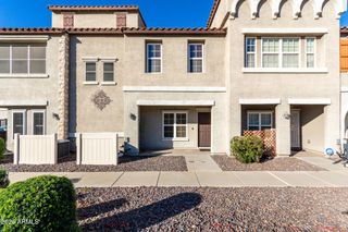 2257 E HUNTINGTON Drive, Phoenix, AZ 85040
