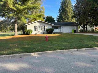319 Forest Avenue, Clare, MI 48617