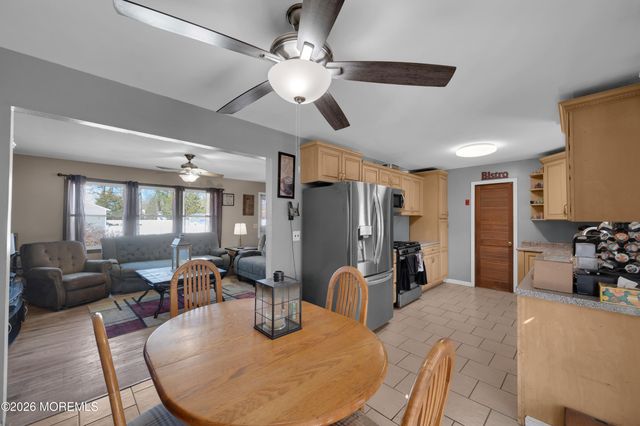 31 Titanic Road, Forked River, NJ 08731