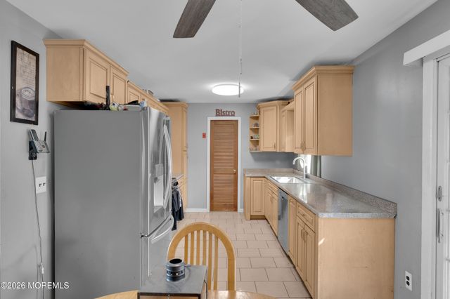 31 Titanic Road, Forked River, NJ 08731