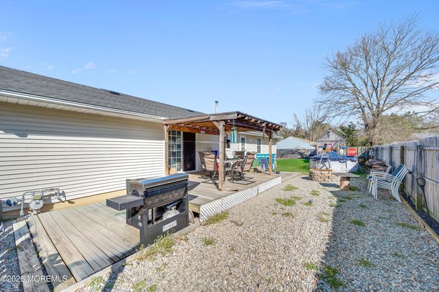 31 Titanic Road, Forked River, NJ 08731