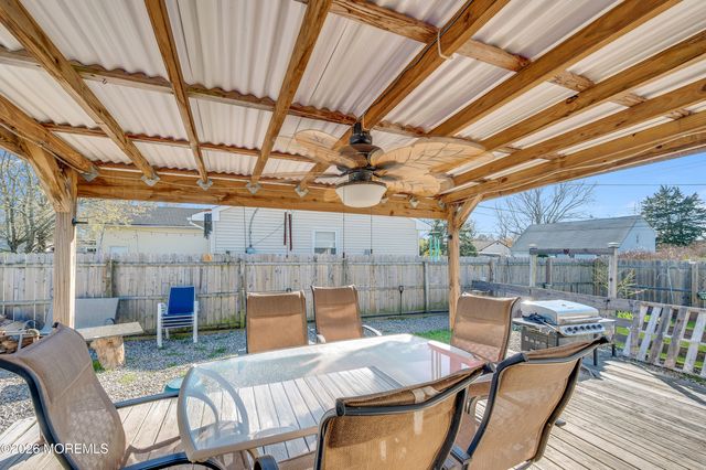 31 Titanic Road, Forked River, NJ 08731