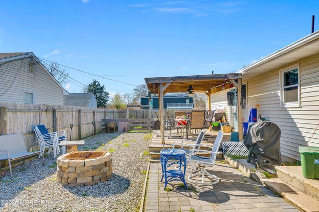 31 Titanic Road, Forked River, NJ 08731